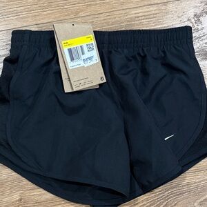 NEW nike  Black girls Athletic Shorts